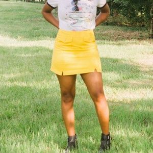 Yellow Tommy Hilfiger Mini Skirt w Front pockets